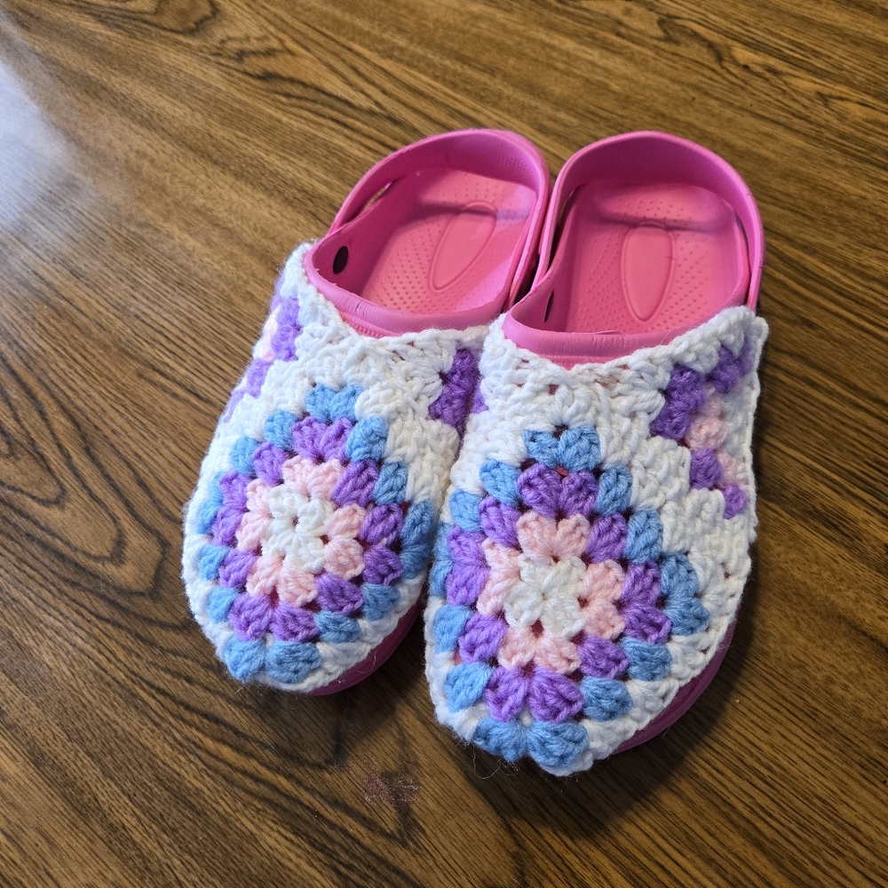 Colorful Crochet Slip-On Clogs Sz 9